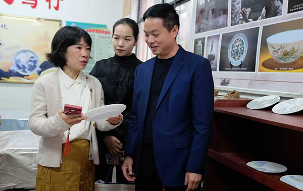 衡阳县杨柳学校迎市教科院专家指导劳动教育工作