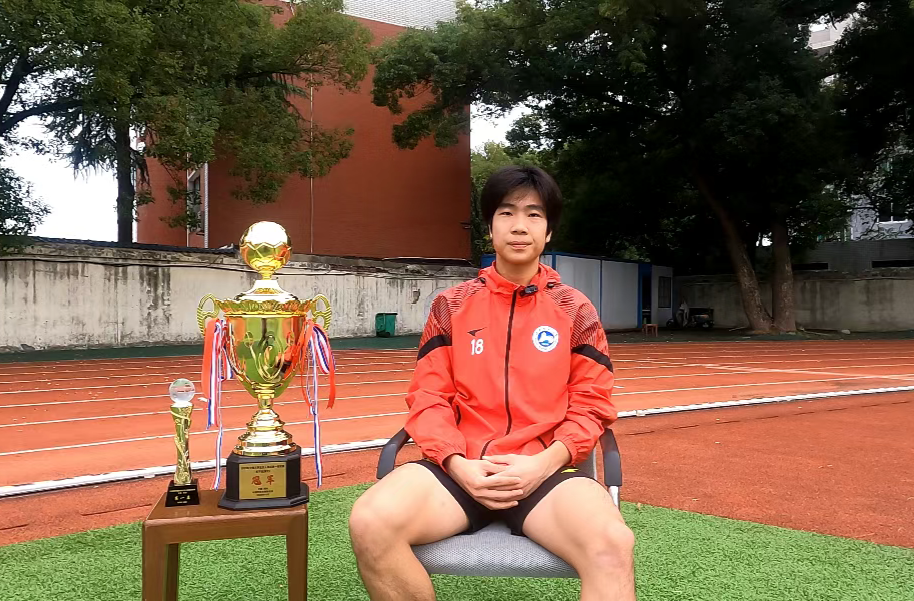 湘超人物 | 中超梯队磨练八年，曾被巴萨看上，如今他为国家+家乡+学校同时征战！