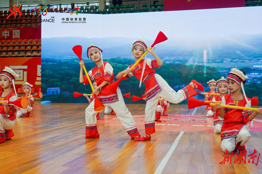 全国50支青少年排舞队齐聚桑植舞动青春活力