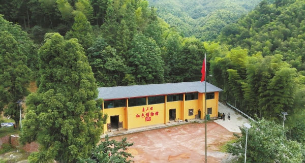 村里有个馆⑥丨青山绿水，守一颗红心——访炎陵青石冈红色文化博物馆
