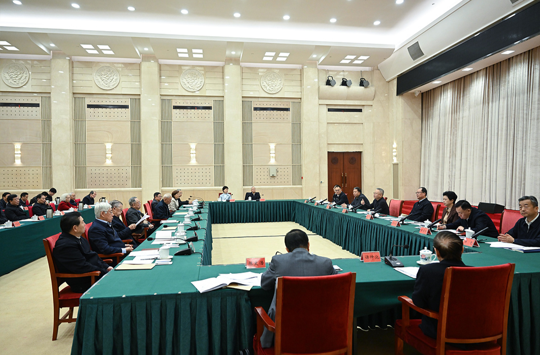 沈曉明主持召開(kāi)省級(jí)離退休老同志情況通報(bào)會(huì)暨省委“十五五”規(guī)劃《建議》征求意見(jiàn)座談會(huì)