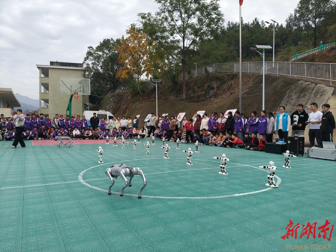  怀化市流动科普活动走进辰溪点燃少年科学梦