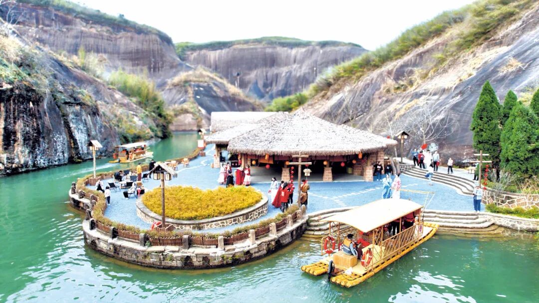 突出“三个聚焦” 推动融合发展