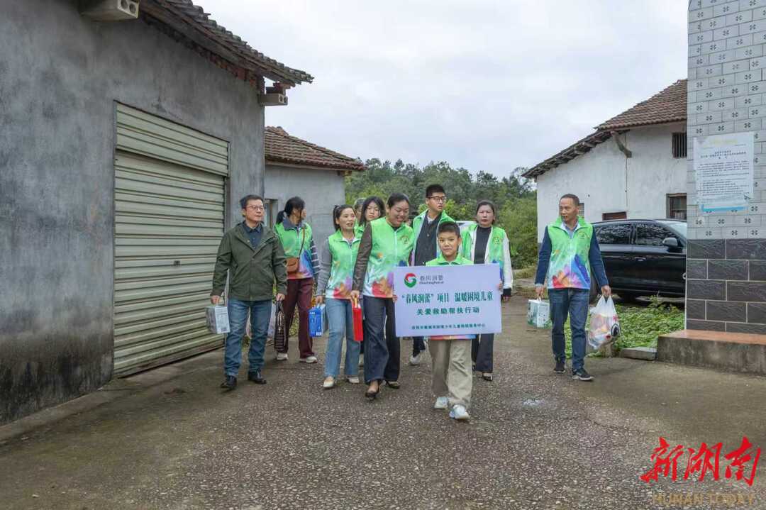 笔底波澜为民起  公益路上践初心