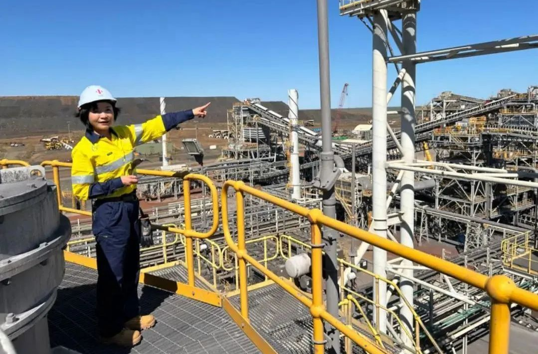 以科技创新筑牢“钢铁粮仓”用自立自强书写报国答卷——访中国五矿集团有限公司首席科学家、全国劳动模范陈雯