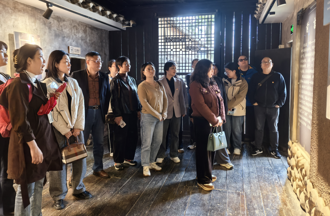 娄底市民政局赴益阳开展主题党日活动