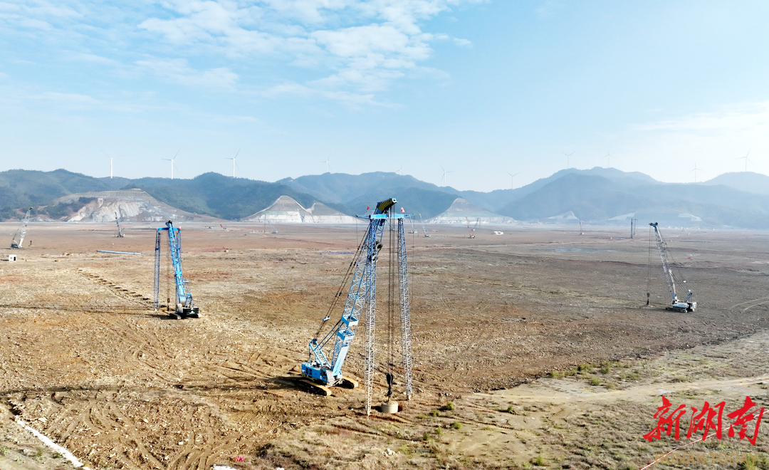 湖南石化乙烯炼化一体化项目强夯施工有序推进