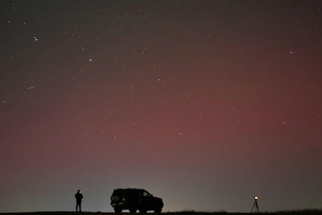 北京北部出现极光：肉眼可见