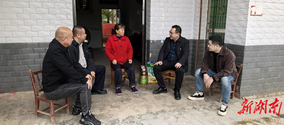 益阳市道路运输中心组织党员赴增福村开展主题党日活动，助力乡村振兴