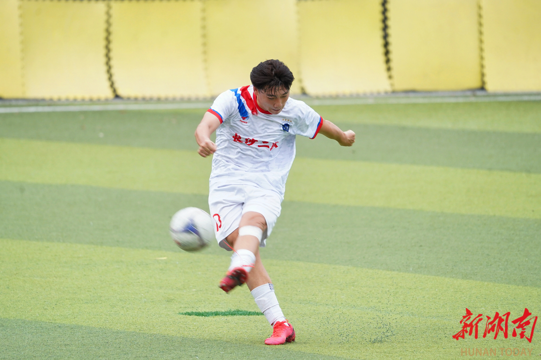 李悦宁上演“帽子戏法”，助长沙二队夺省青少年足球锦标赛（男子甲组）冠军