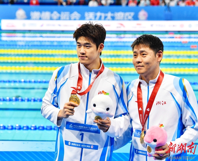 潘展樂0.24秒優勢奪冠