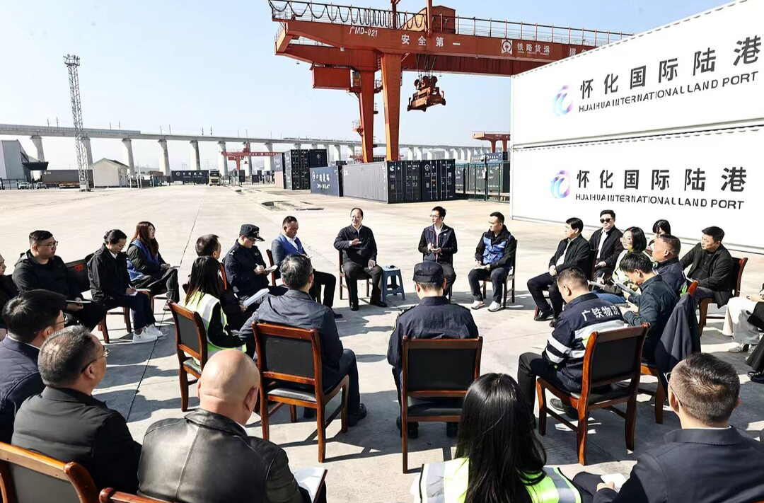 毛偉明在懷化宣講黨的二十屆四中全會精神并調研接訪