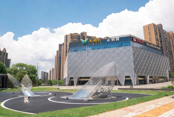 湖南大众传媒职业技术学院李伟、邓可可 | 培养优秀传媒人才，促进释放传媒业新质生产力