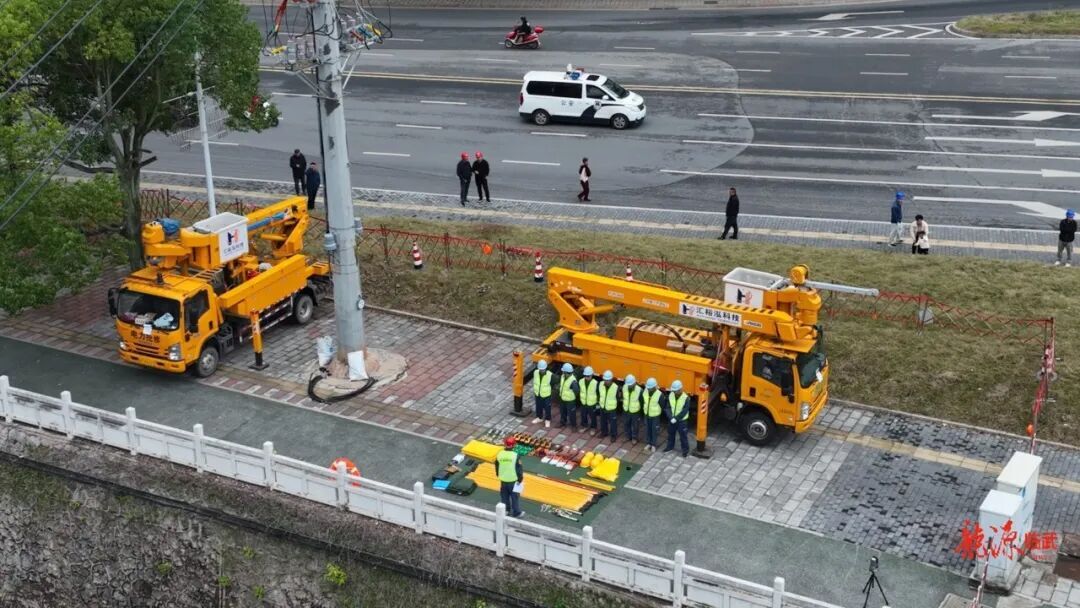 郴电国际临武分公司：首次实现10千伏带电作业 电力检修“零感知”
