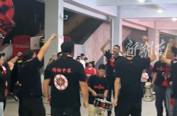 “湘超”衡阳vs怀化今日开战！“小孩哥”鼓手为衡阳队助威！