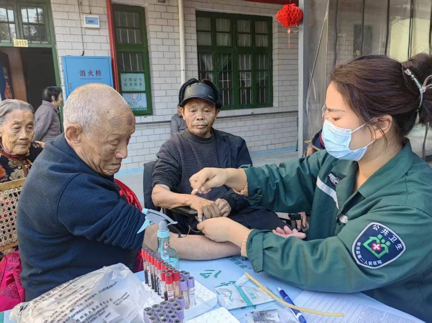 祁东县第二人民医院：把“冬日暖阳”送至养老公寓
