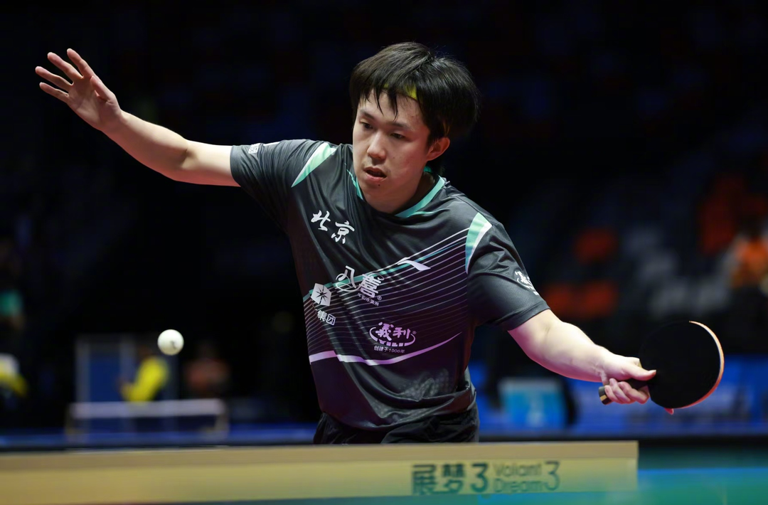 王楚钦获得十五运会乒乓球男单铜牌