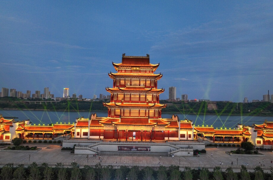 湘潭工人大思政课首场开讲