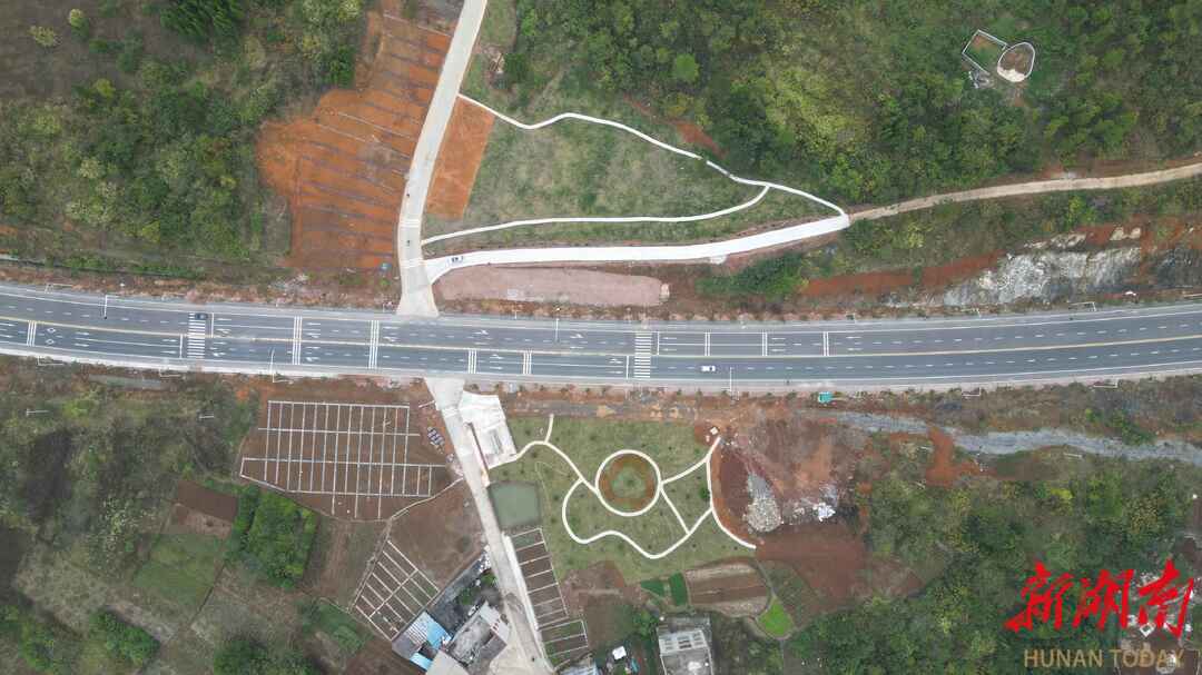 新田：昔日垃圾场变身“口袋公园”