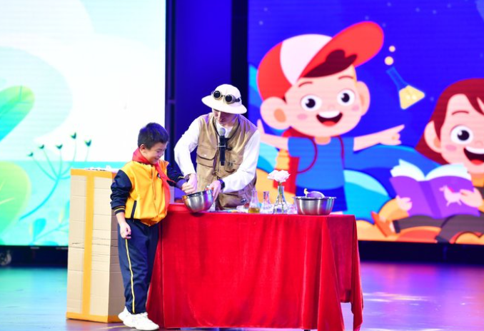 从童声到行动！湖南青少年用创意为蓝天 “添绿”