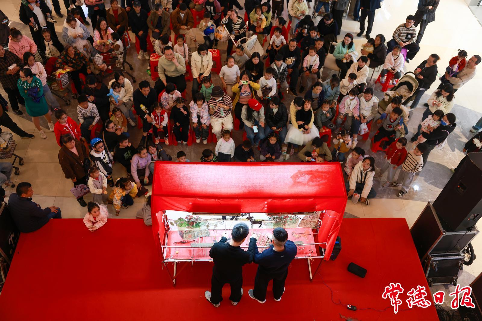 皮影戏“圈粉”年轻一代 武陵区助力非遗“活”起来