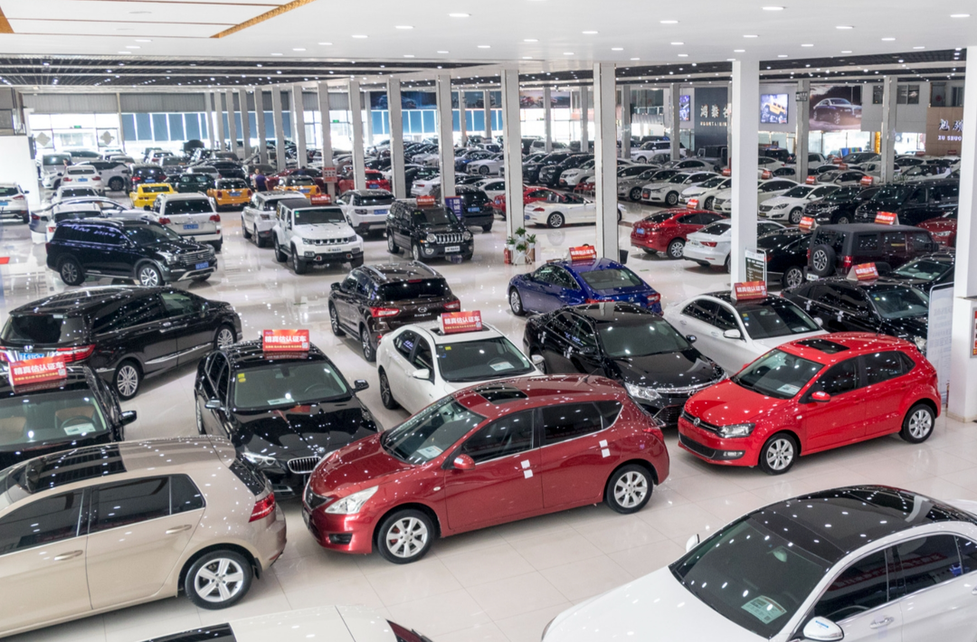 “十几万就能开上保时捷”，年轻人盯上二手豪车