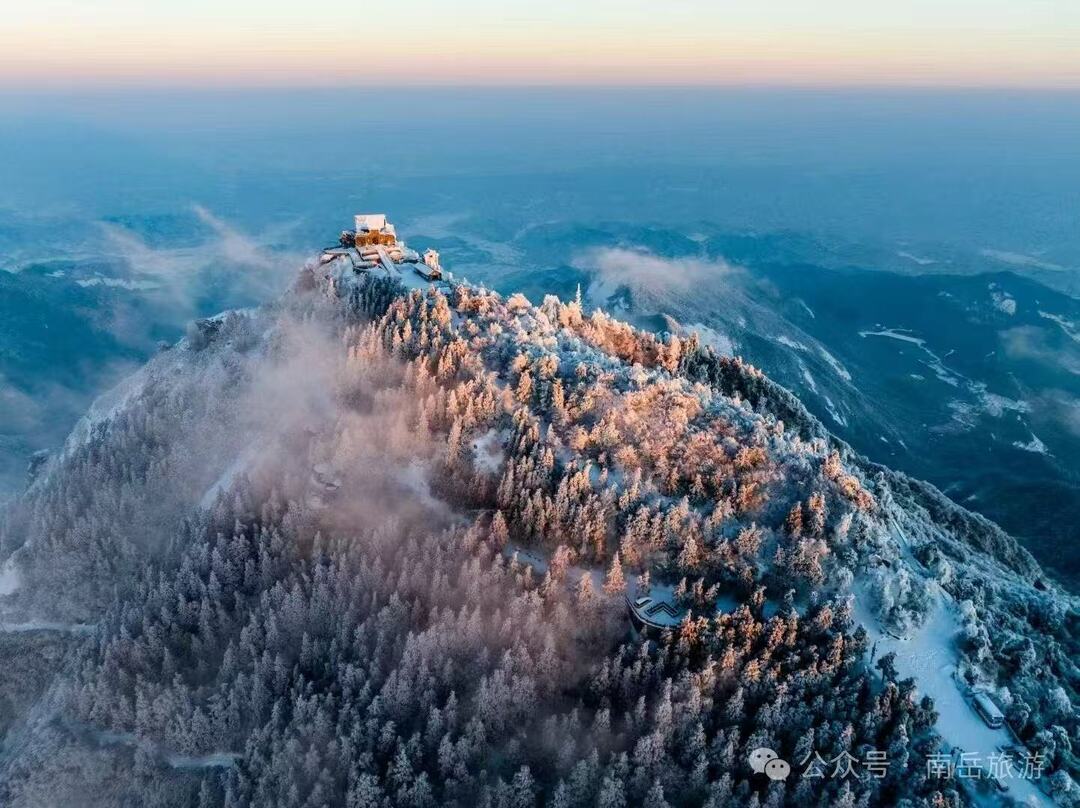 关于南岳中心景区部分路段结冰调整交通线路的温馨提示