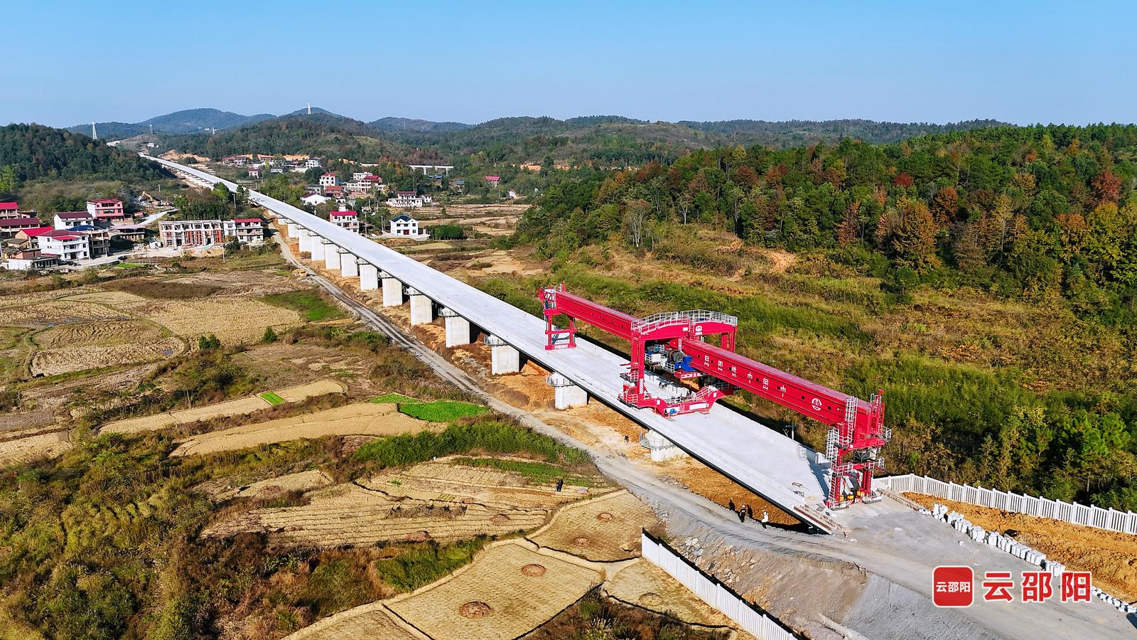 邵永铁路项目一标段箱梁架设突破100榀大关