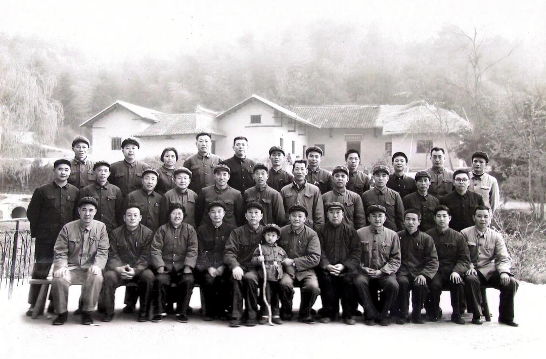 王震将军与“中国第一牧场”