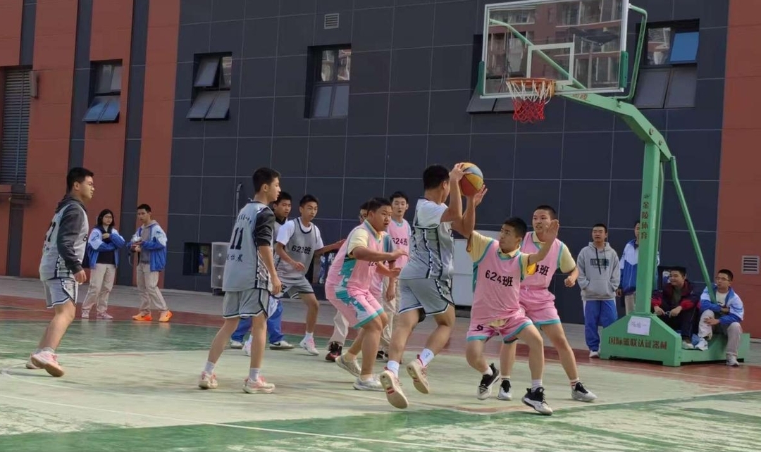 张家界市第一中学举办高一新生篮球赛