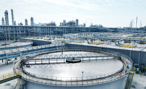 图片新闻｜湖南石化持续优化污水处理装置运行，确保稳定达标排放@湖南日报