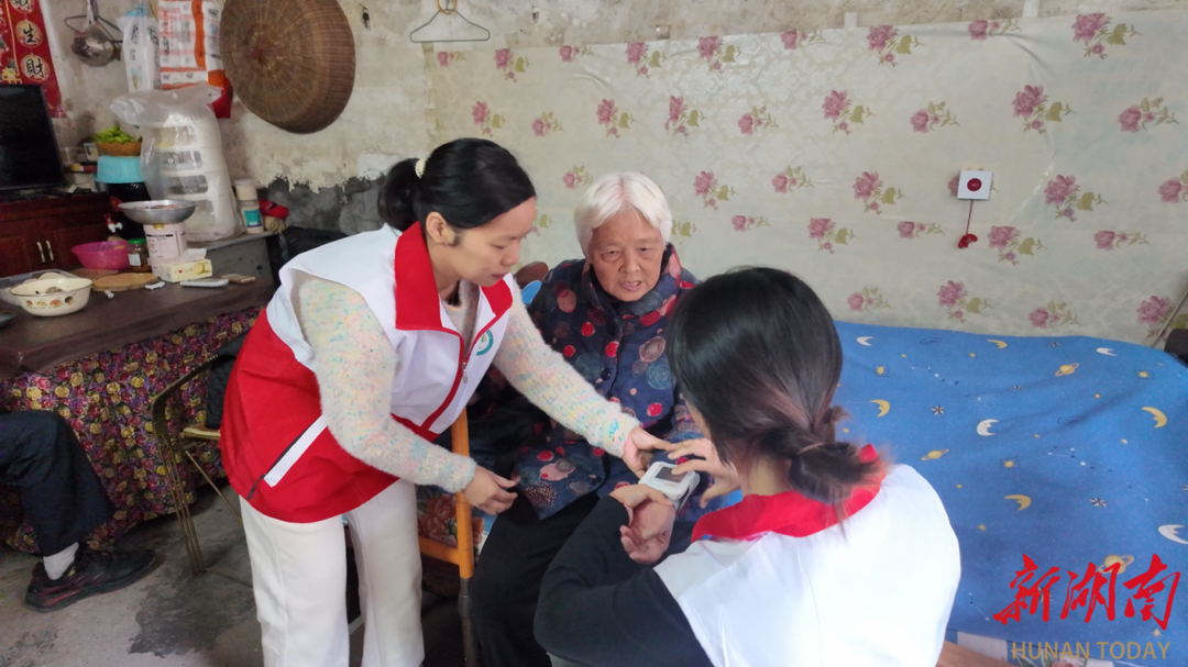  江华智慧赋能居家养老 织就幸福晚年网