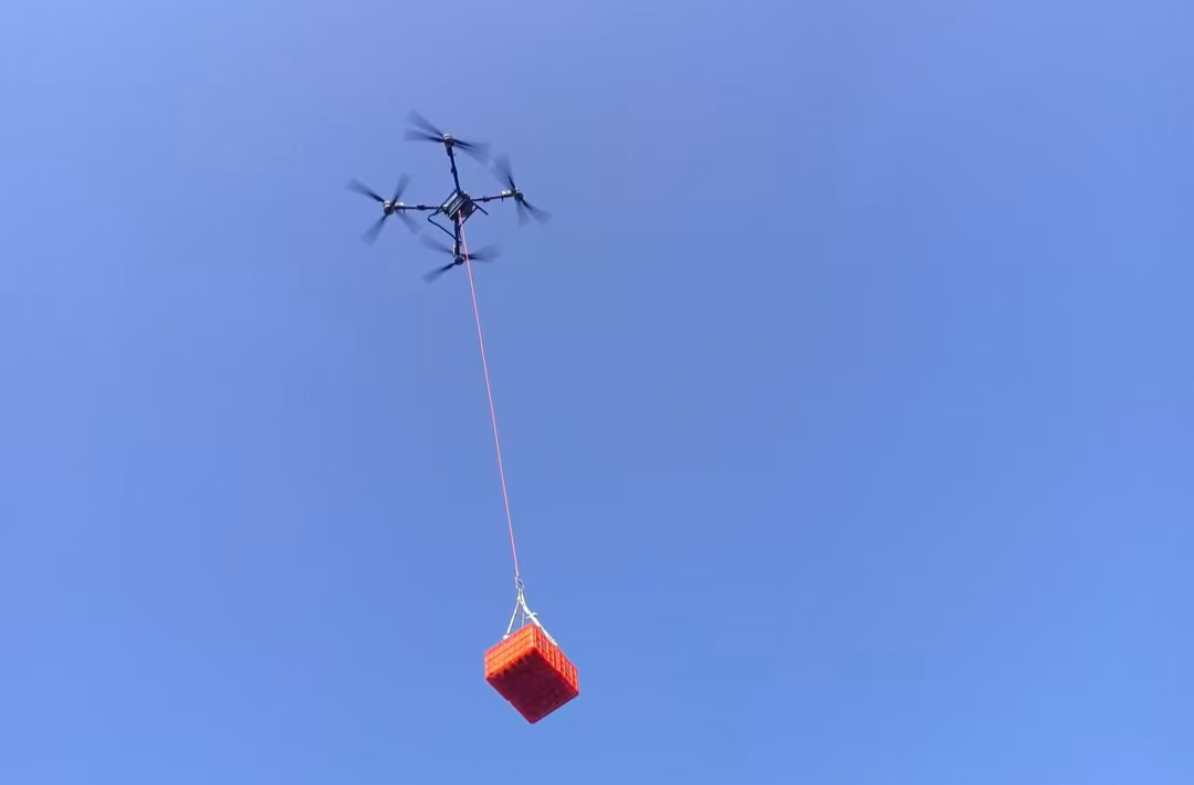 15倍效率！湘西无人机“空中镖局”破解柑橘下山难题