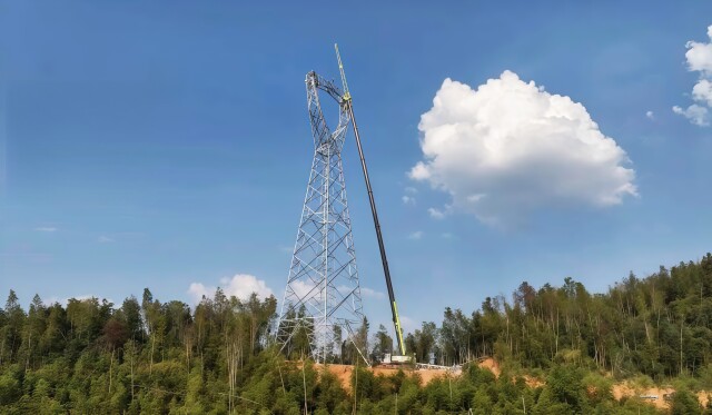 国网湖南电力创新装备集中亮相机械化施工赋能新型电力系统(图1)