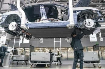 小米汽车首次实现单季度盈利 跨界造车仍需信任重塑