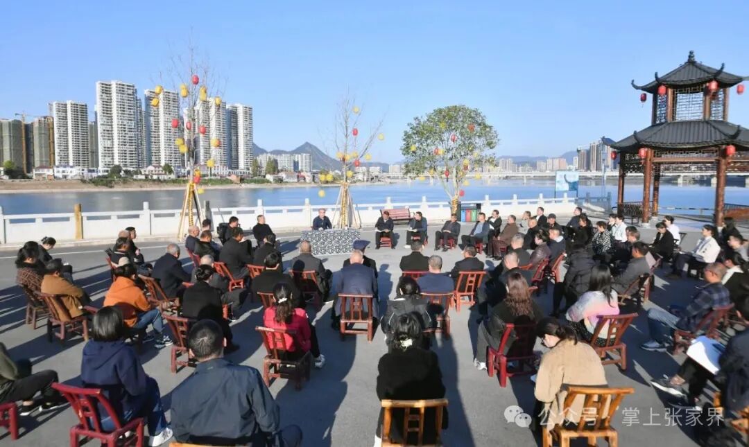 刘革安在慈利县宣讲党的二十届四中全会精神并下沉接访