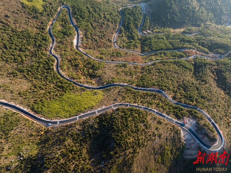 山区公路改造 铺就发展快车道