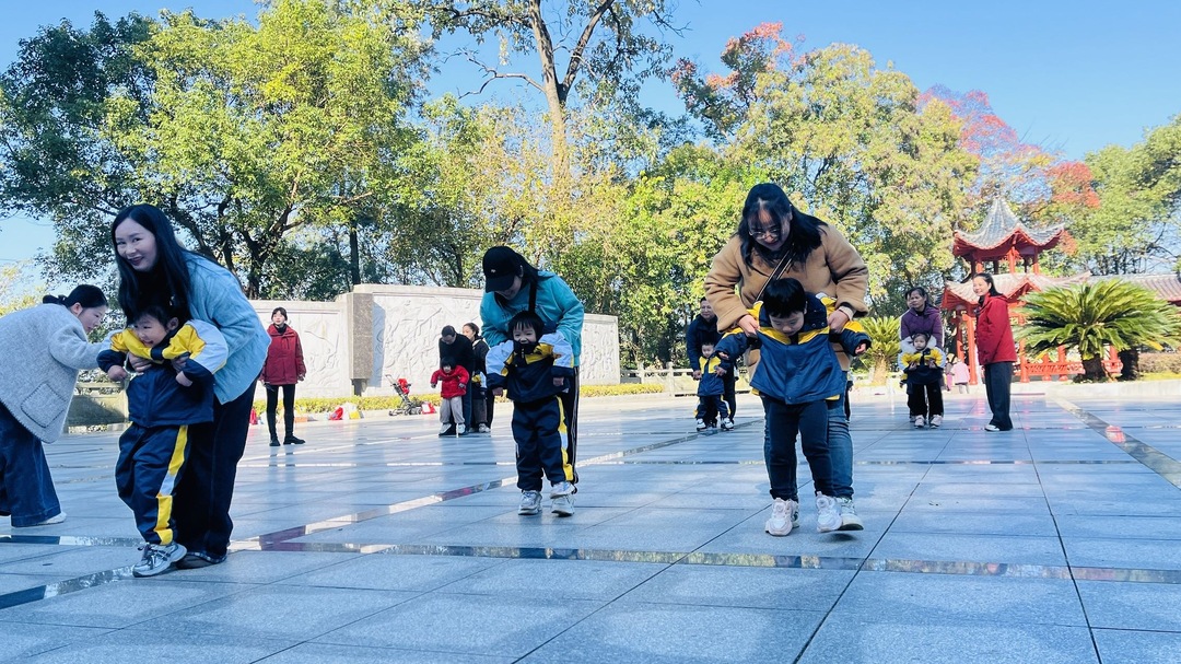 会同县第二幼儿园：红韵润童心 秋游承基因