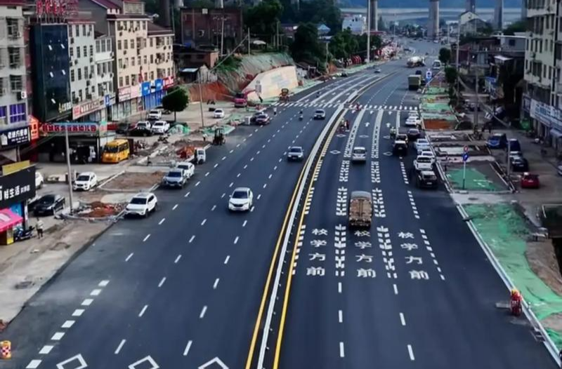 怀化交通广播丨吊车架梁施工！明天起，注意绕行→