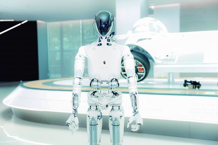 机器人成广州车展“新主角” 车企用具身智能拓展新空间