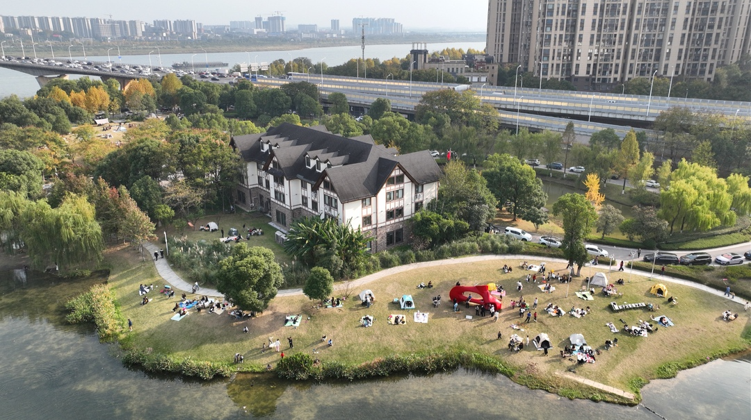 达瞰 | 和阳光一起露营