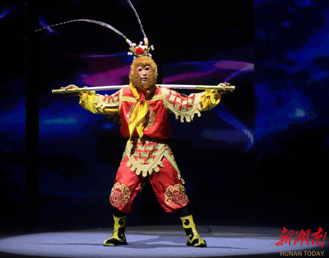 还记得你第一次看《大闹天宫》是在哪吗？零距离感受就是不一样！