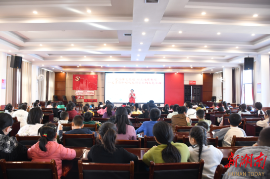 长青街道开展环保主题活动