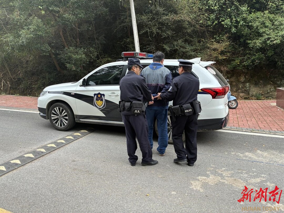 警企联动 共筑防线——涔天河公司联合江华公安开展反恐防暴演练