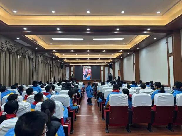 娄底三小自然课堂进校园公益活动举行