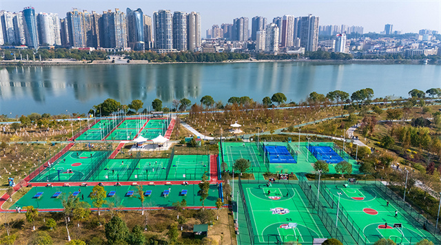 People Enjoy Fitness at Their Doorstep