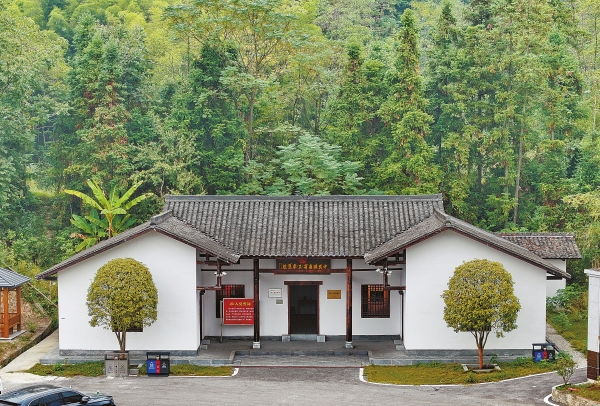 双峰县：古院新光 红心永续@湖南日报