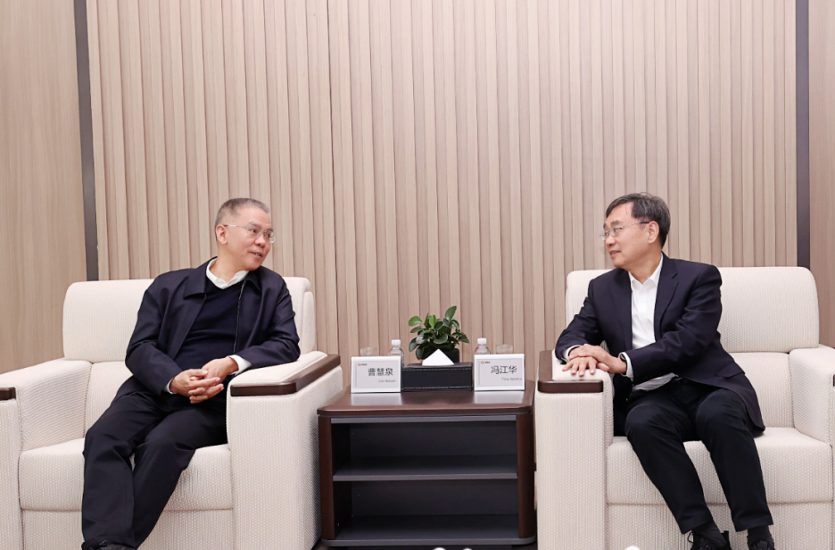 曹慧泉看望新当选中国工程院院士冯江华