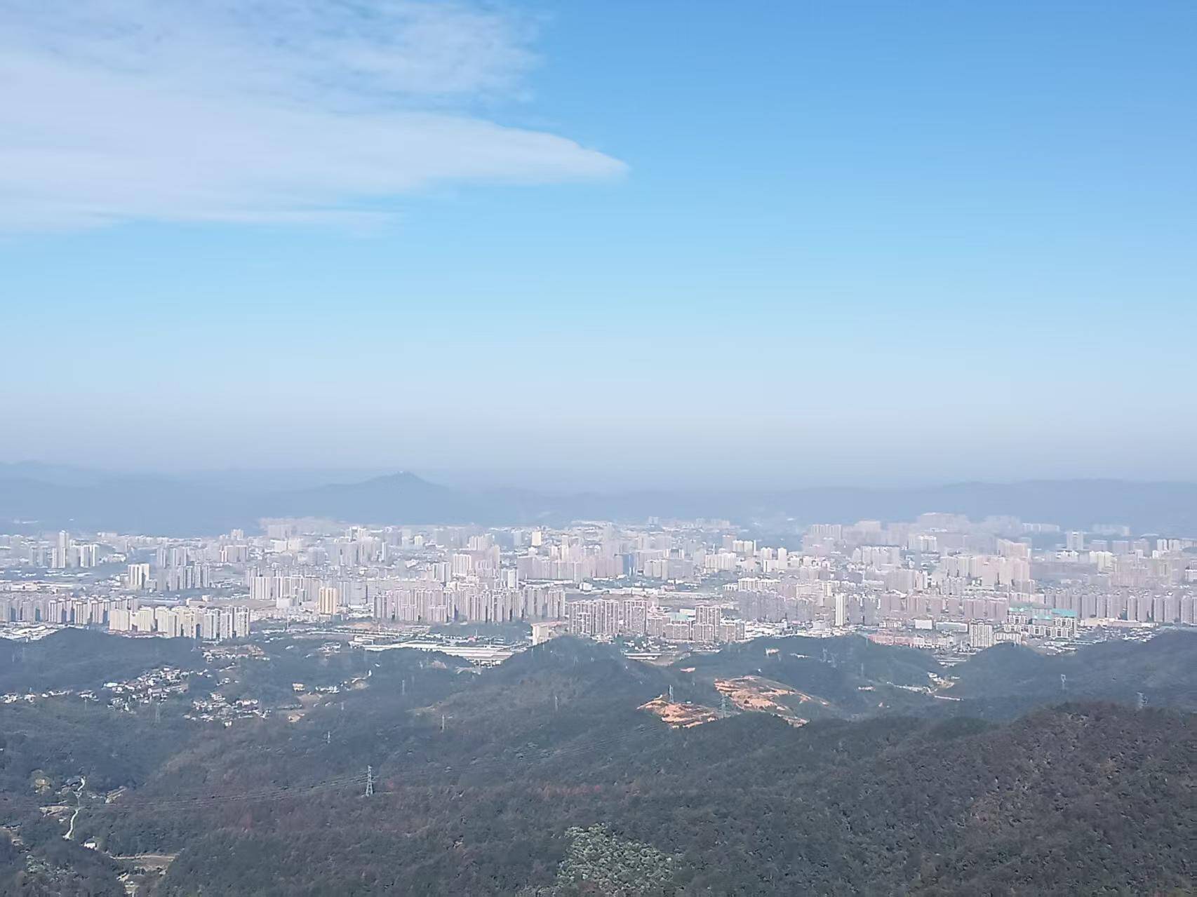 登高见城兴，凉山脚下的怀化幸福图景