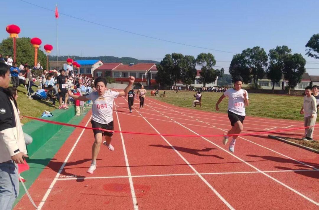 石门县花薮中学：新运动场首秀，三校学子共展青春风采